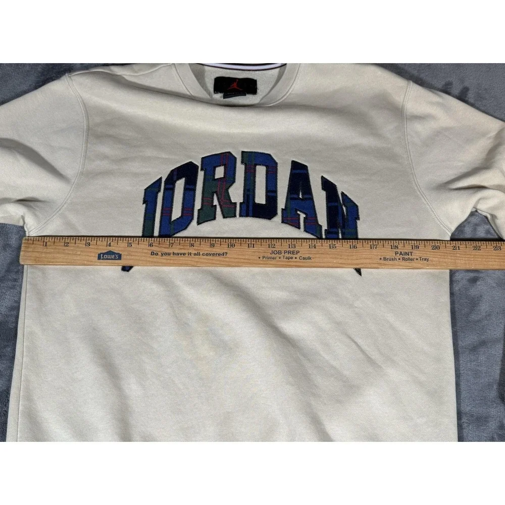 Jordan Sweatshirt Mens Small Tan Plaid Logo Crewneck Pullover Jumpman Fleece